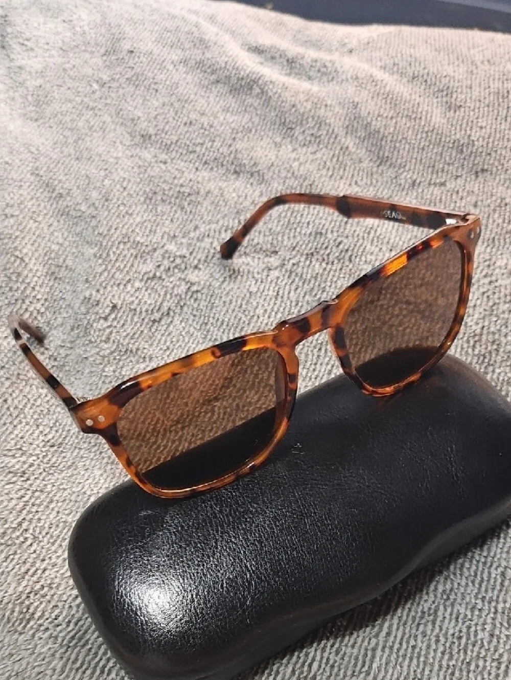 Cove Mens  Tortoiseshell Sunglasses with Brown Lenses